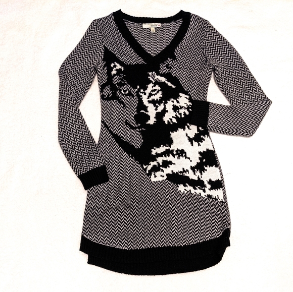 Derek Heart Dresses & Skirts - Derek ♥️ Wolf sweater dress